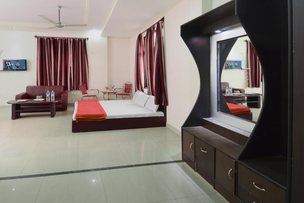 Fabhotel Prashant Palace 마이소르 객실 사진