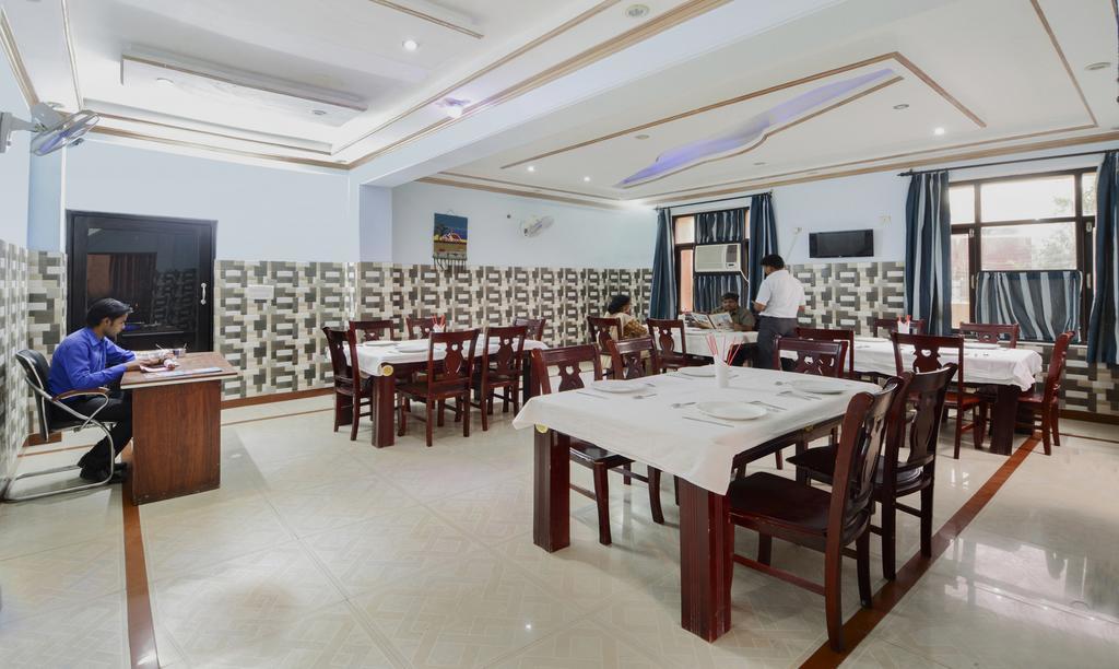 Fabhotel Prashant Palace 마이소르 외부 사진