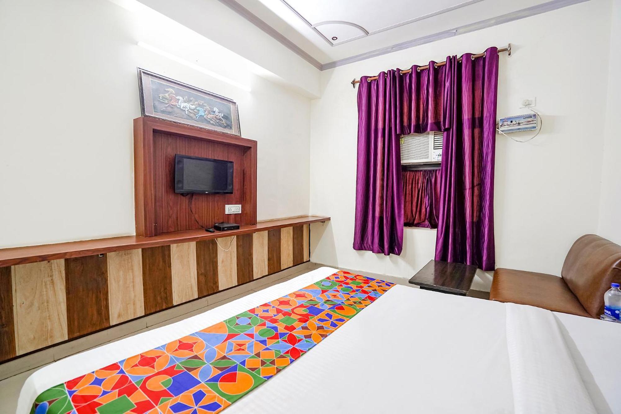 Fabhotel Prashant Palace 마이소르 외부 사진
