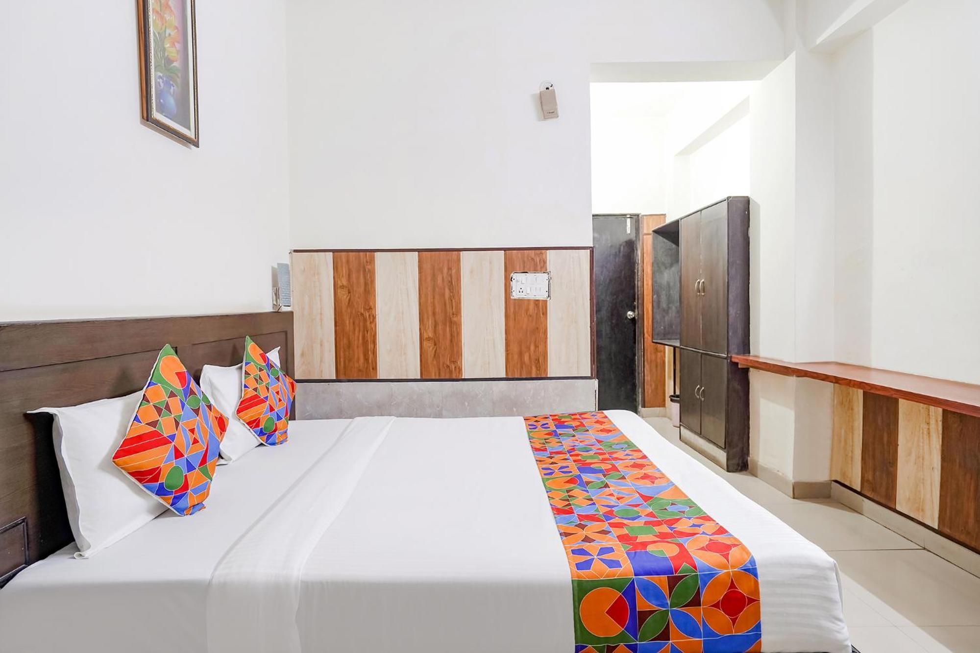 Fabhotel Prashant Palace 마이소르 외부 사진