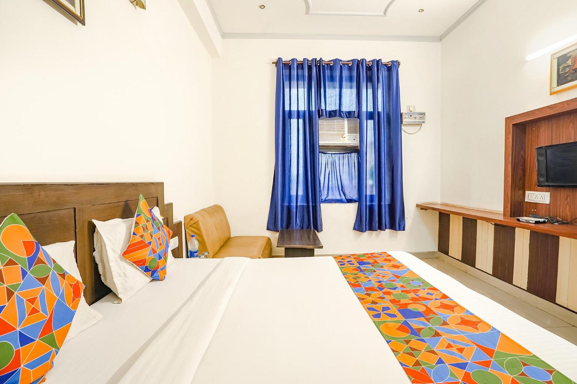 Fabhotel Prashant Palace 마이소르 외부 사진