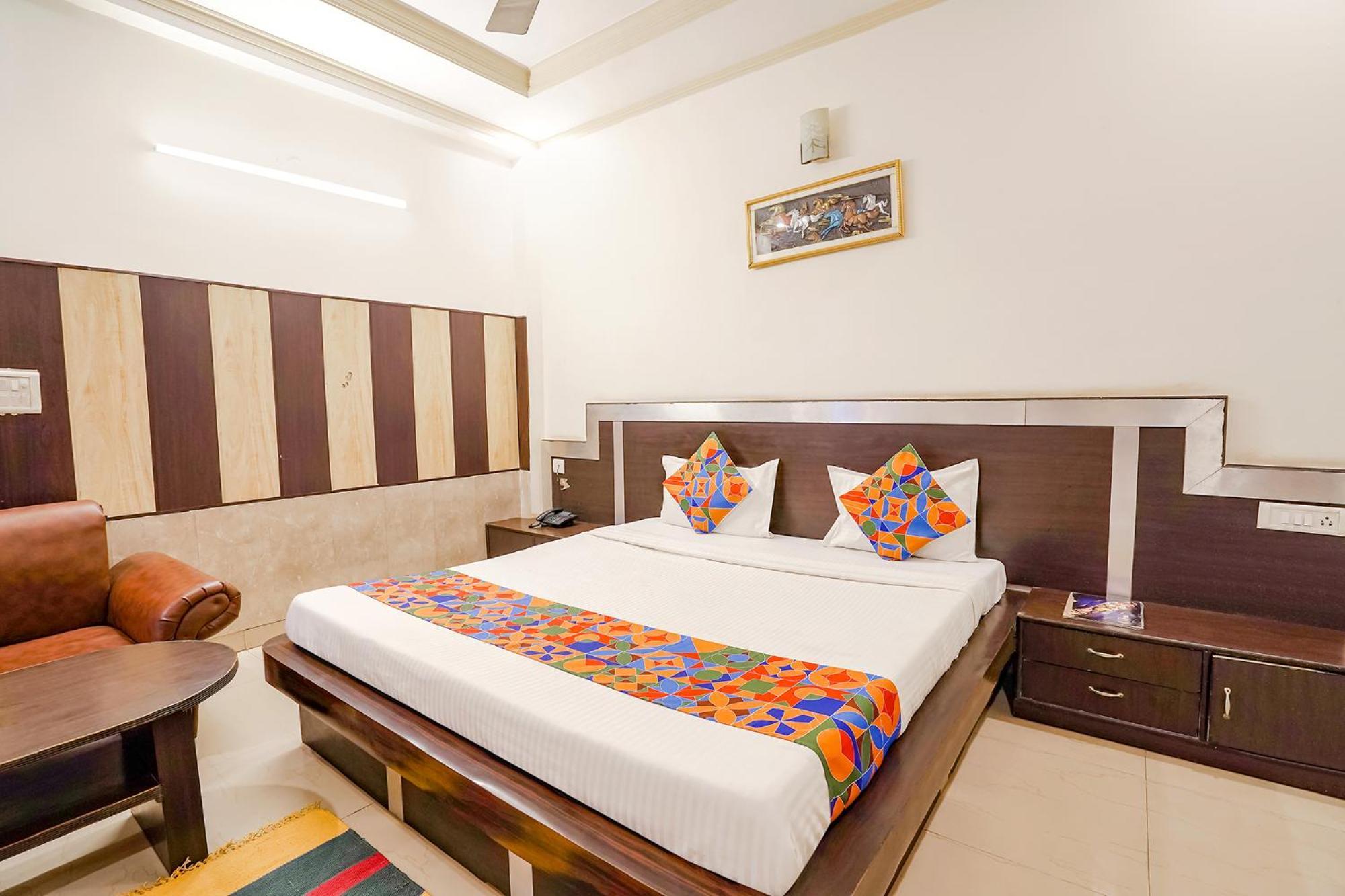 Fabhotel Prashant Palace 마이소르 외부 사진