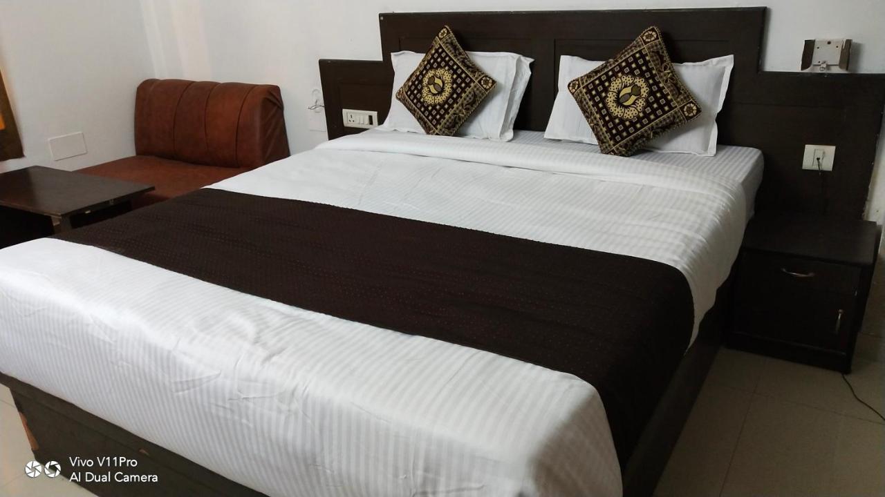 Fabhotel Prashant Palace 마이소르 외부 사진