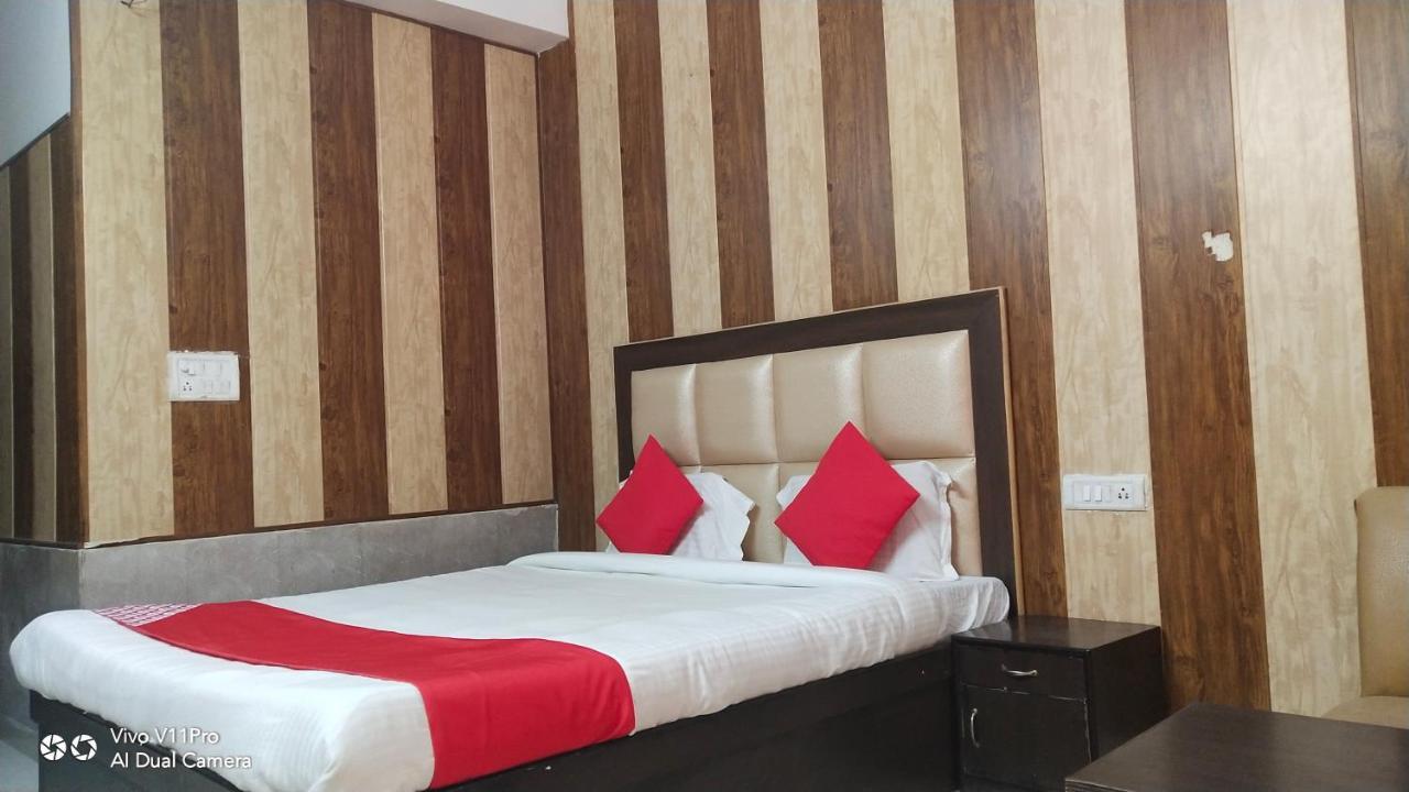Fabhotel Prashant Palace 마이소르 외부 사진
