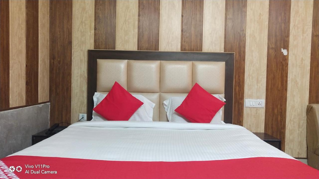 Fabhotel Prashant Palace 마이소르 외부 사진