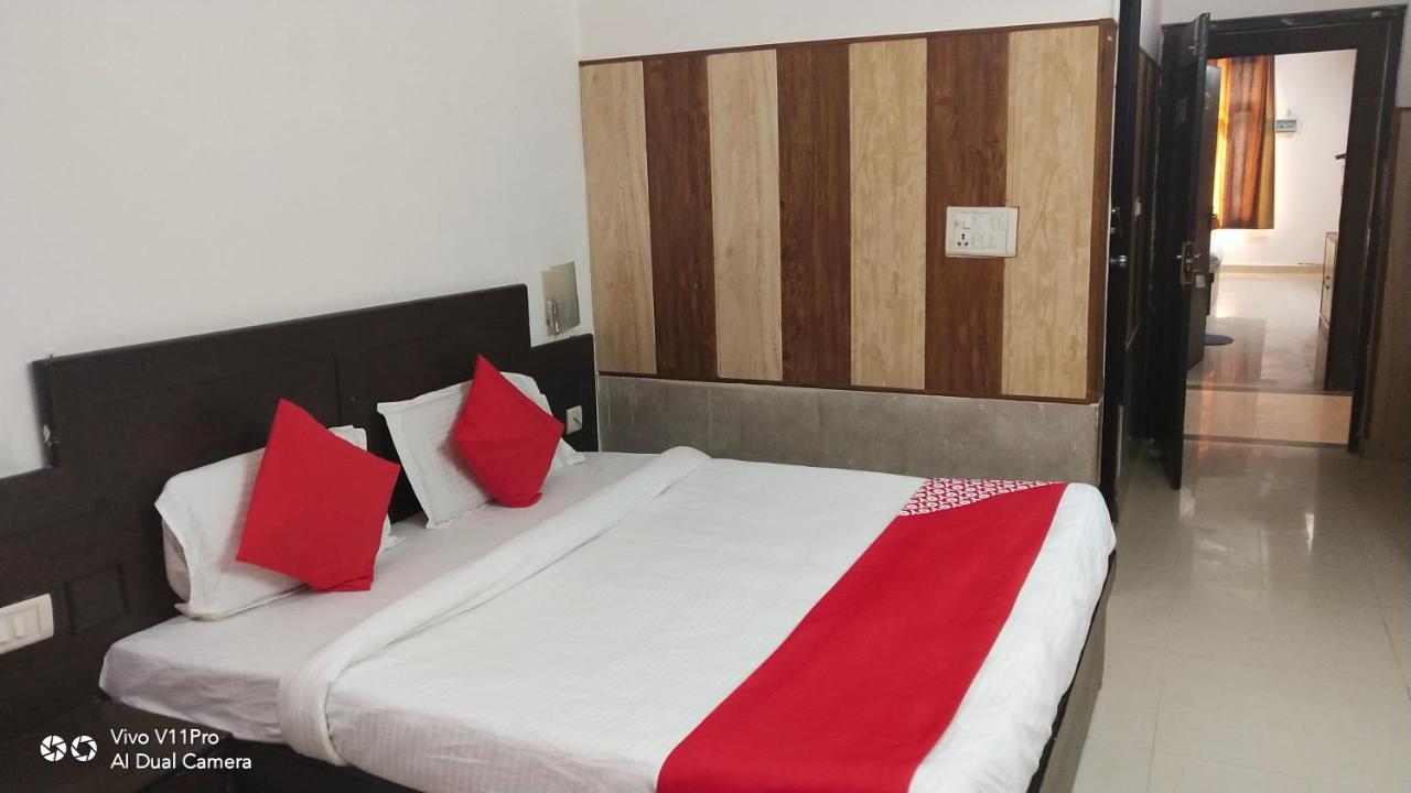 Fabhotel Prashant Palace 마이소르 외부 사진