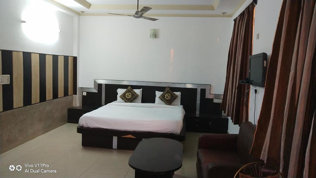 Fabhotel Prashant Palace 마이소르 외부 사진